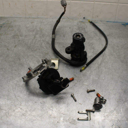 11-17 SUZUKI GSXR600 IGNITION LOCK KEY SET W/ GAS CAP AND SEAT LOCK BB417