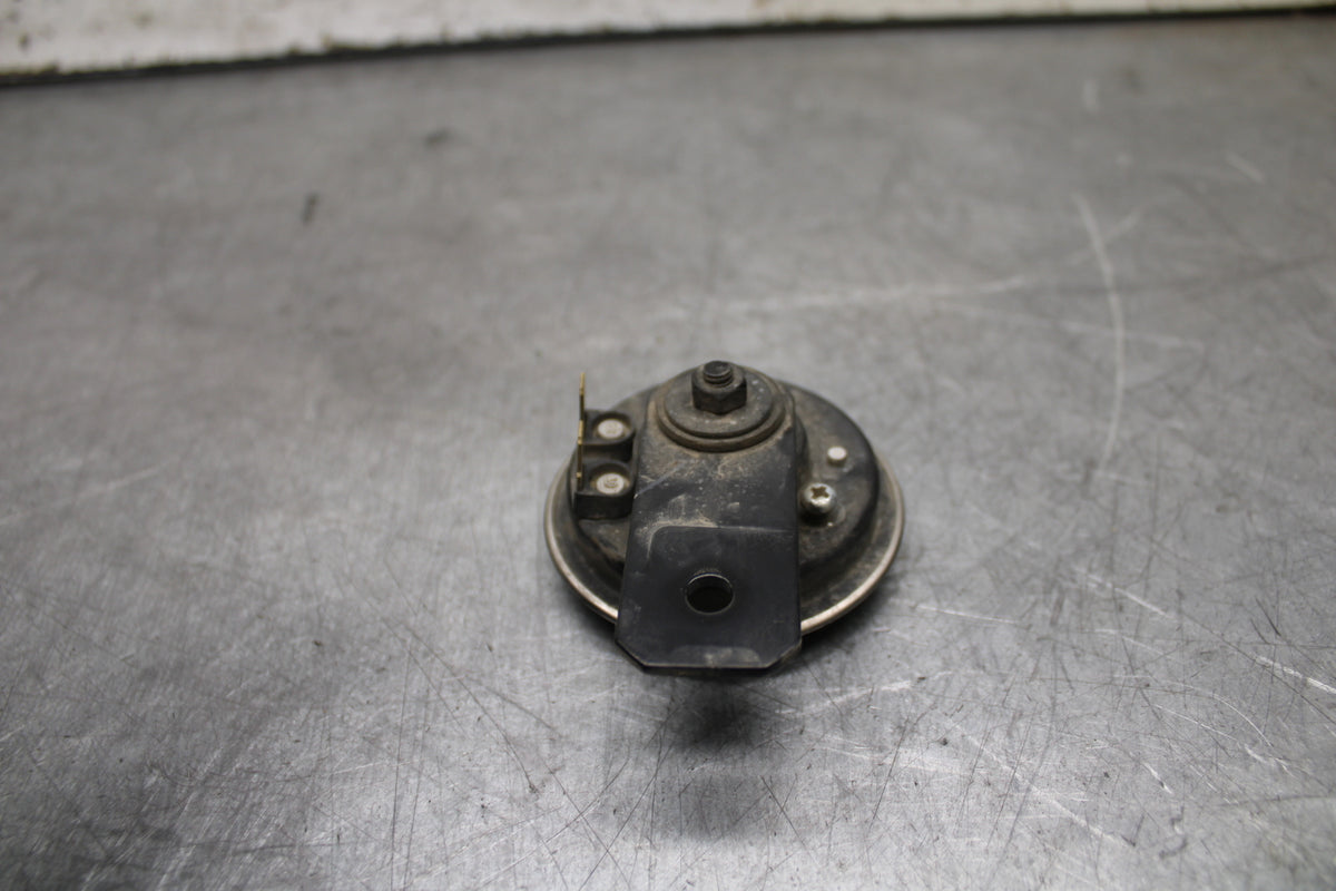 19-22 KAWASAKI Z400 HORN SIGNAL BB708