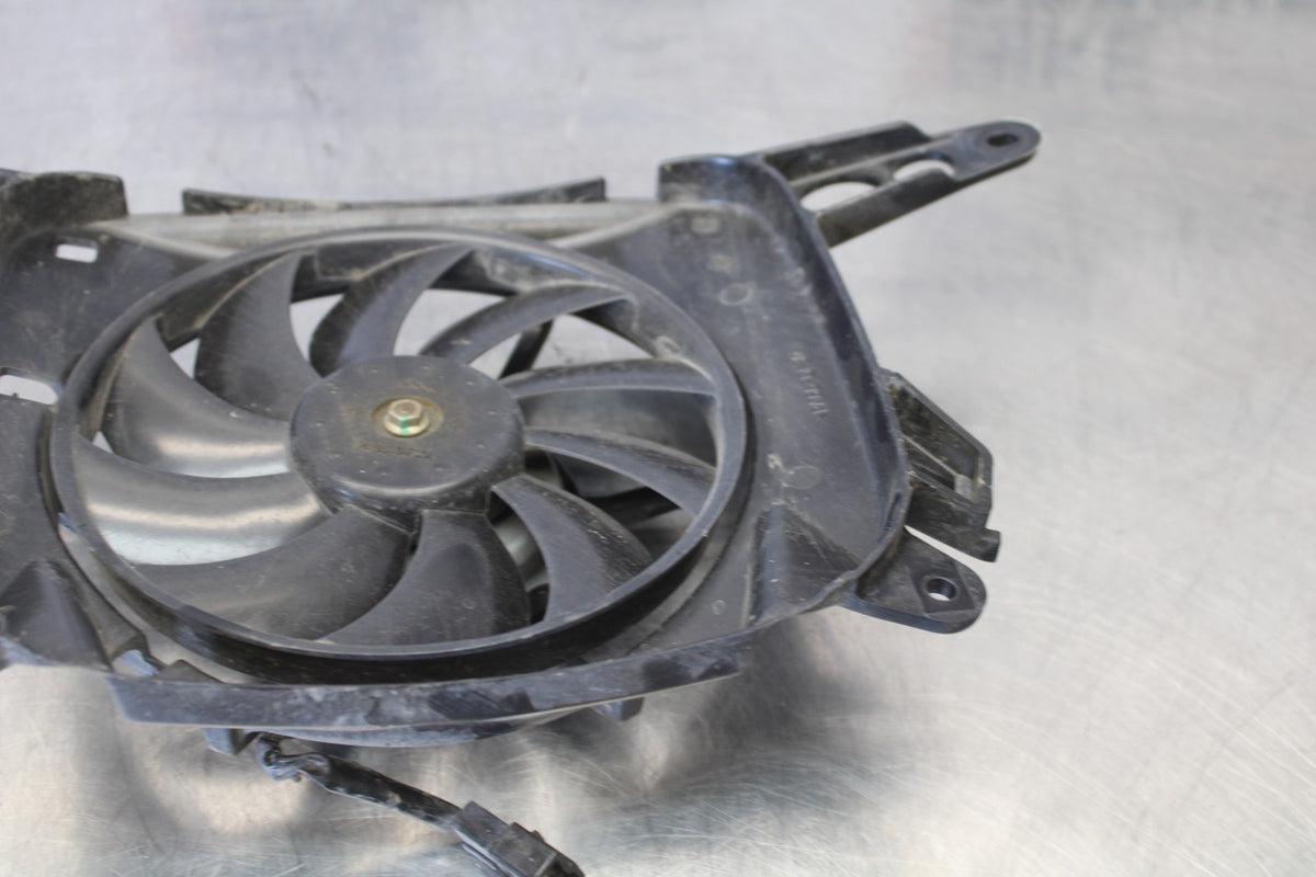 20 TRIUMPH STREET TRIPLE 765 ENGINE RADIATOR COOLING FAN BB864