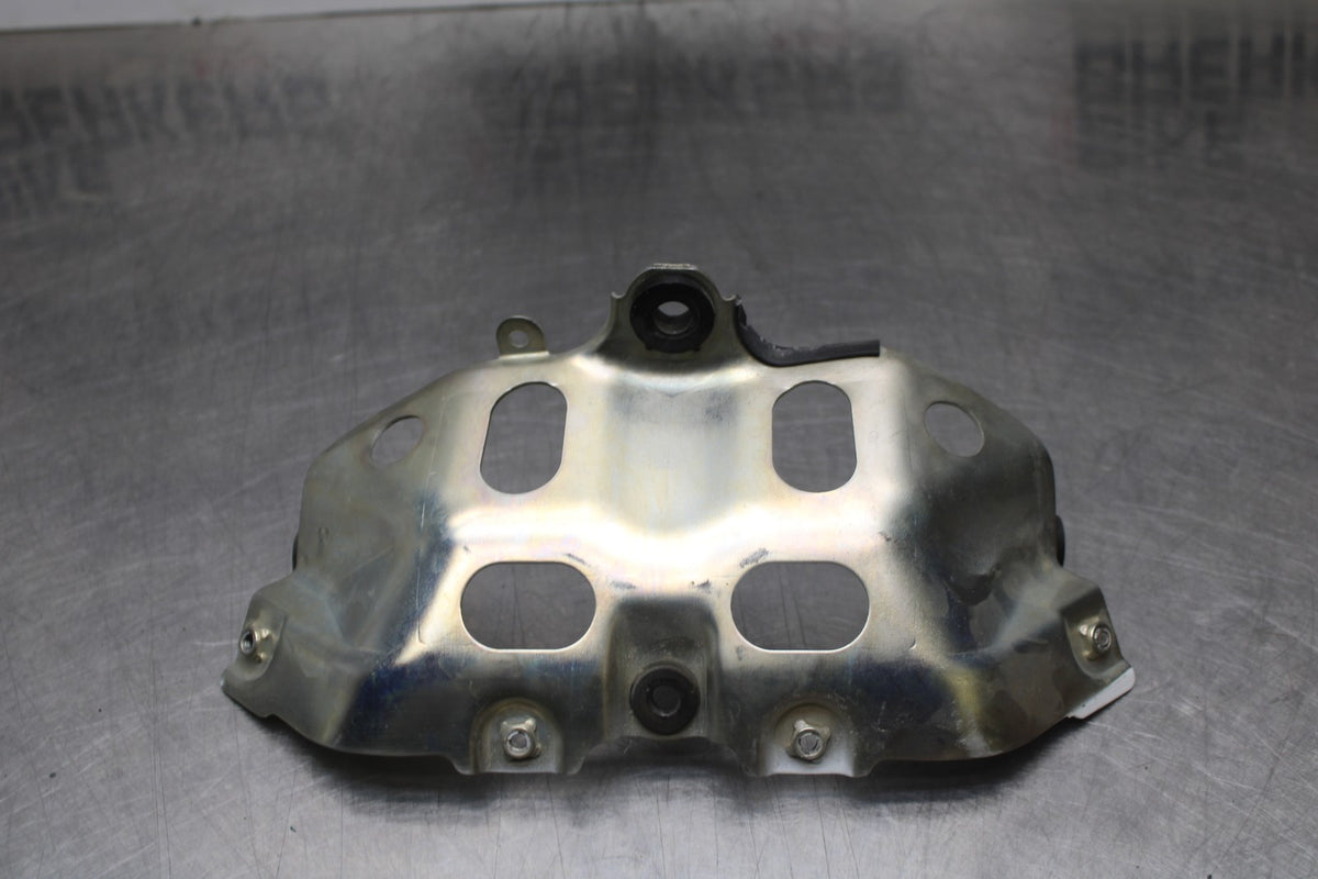 07 SUZUKI GSXR1000 FRONT GAS TANK FUEL CELL FAIRING COWL MOUNT BRACKET BB770