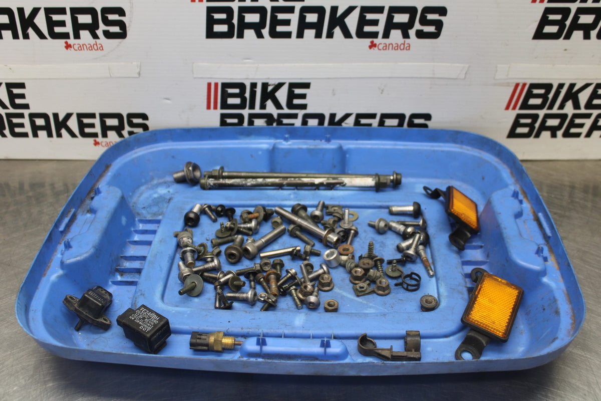 03 YAMAHA YZF R1 MOUNTING BOLTS HARDWARE SCREWS BB895