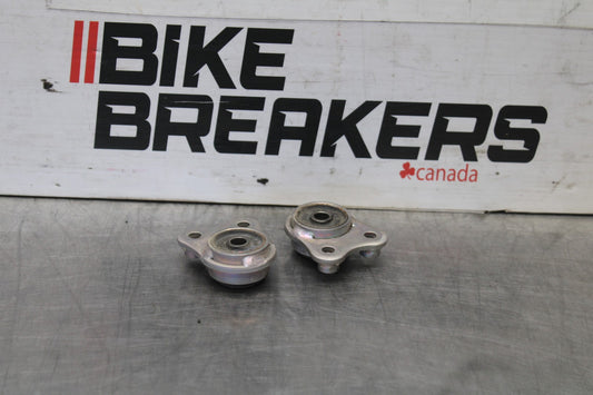 22-25 YAMAHA YZF R7 EXHAUST MUFFLER HEADER MOUNT BRACKET HANGER BB940