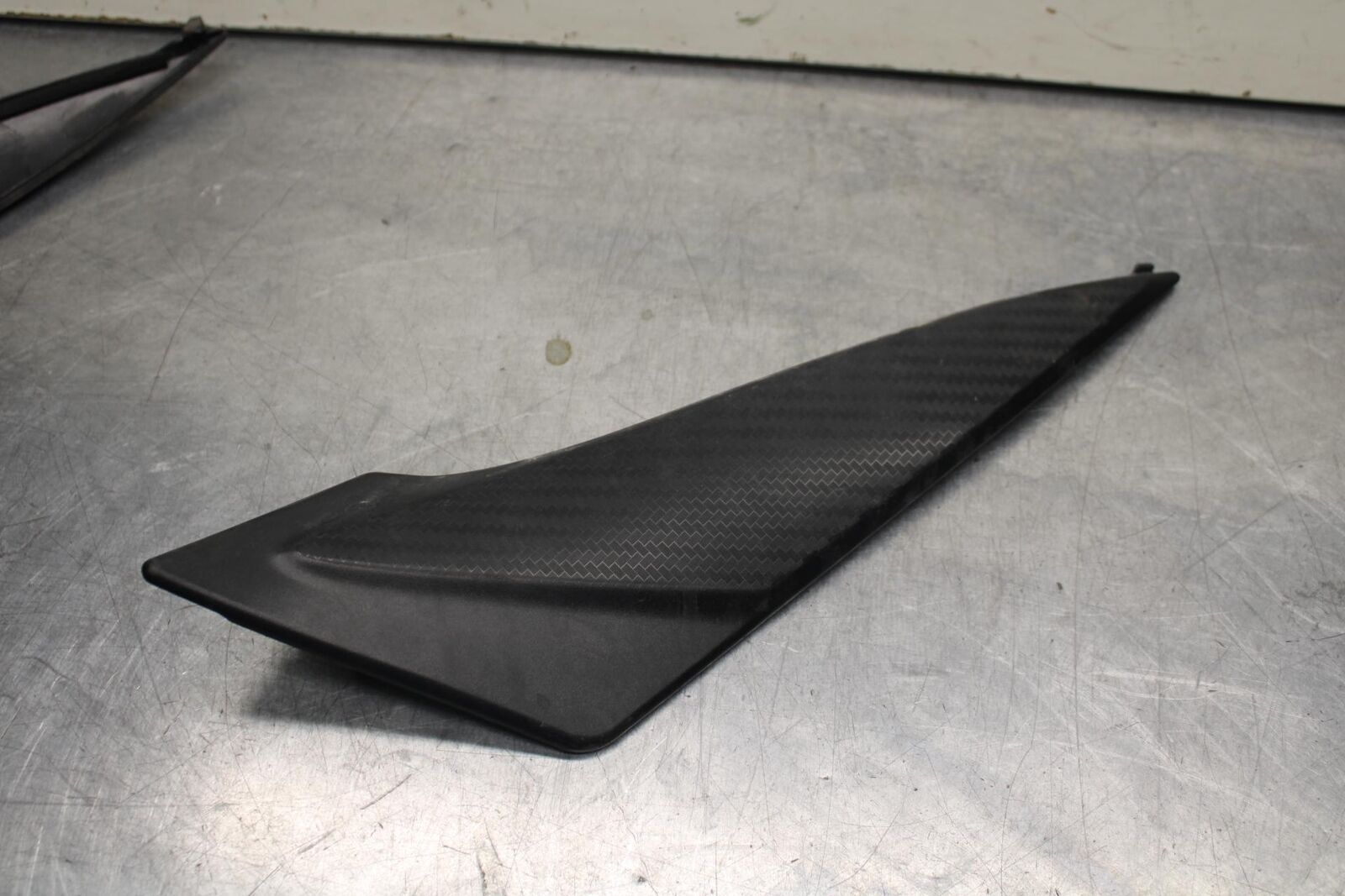 2011 Suzuki GSXR600 RIGHT LEFT FRONT SIDE SEAT PANELS TRIMS COWLS BB605