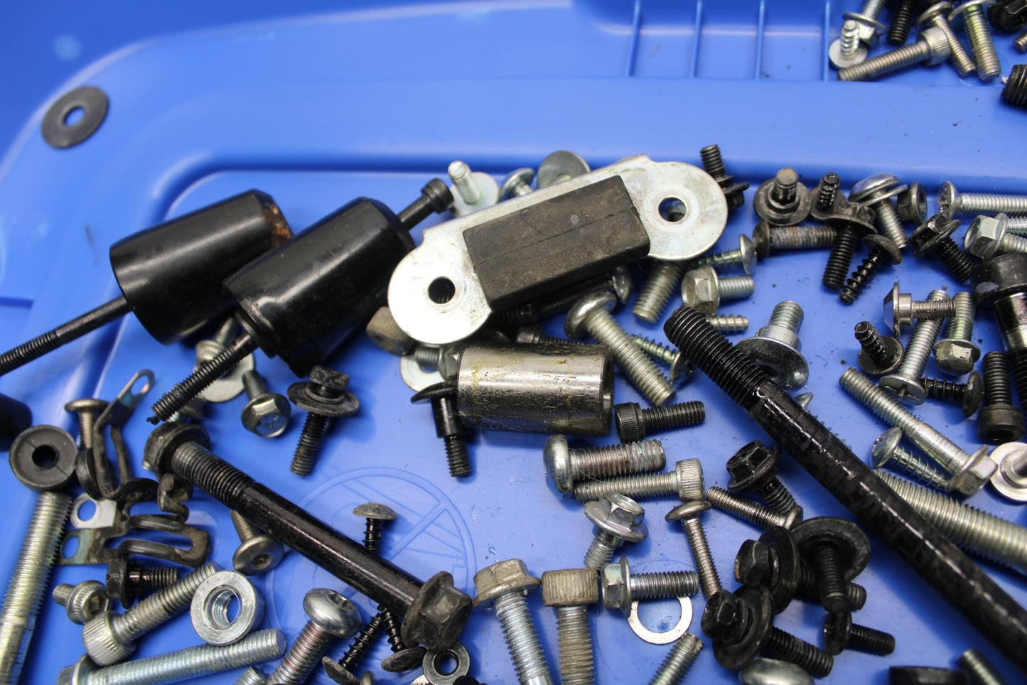 17-23 SUZUKI GSXR 250 GSX250RL8  MOUNTING BOLTS HARDWARE MOTOR SCREWS BB490