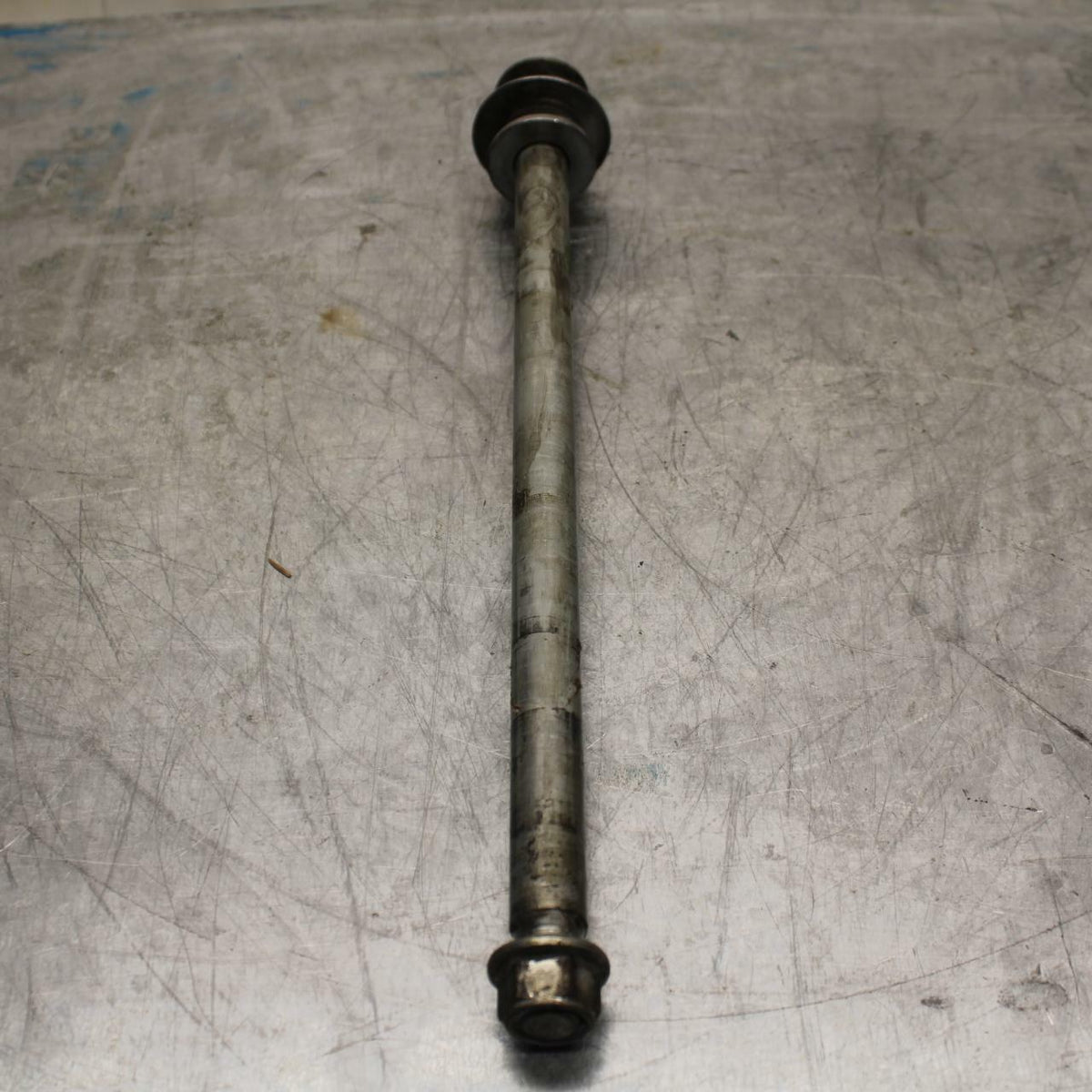 87-03 SUZUKI INTRUDER 1400 VS1400GLP REAR AXLE BACK WHEEL PIVOT BOLT AXEL BB412