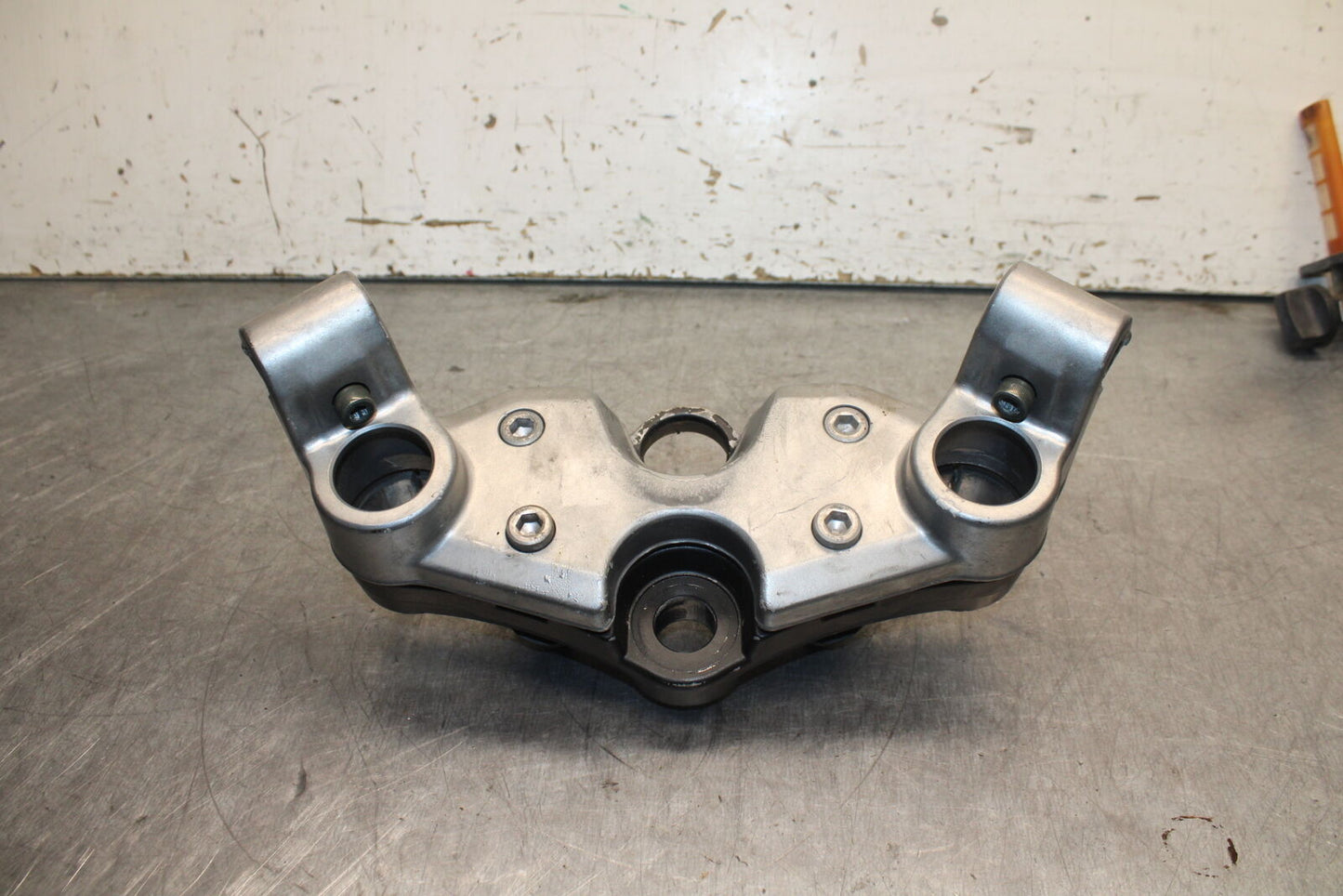 04-05 SUZUKI KATANA 750 GSX750F FORKS UPPER TRIPLE TREE CLAMP BB110