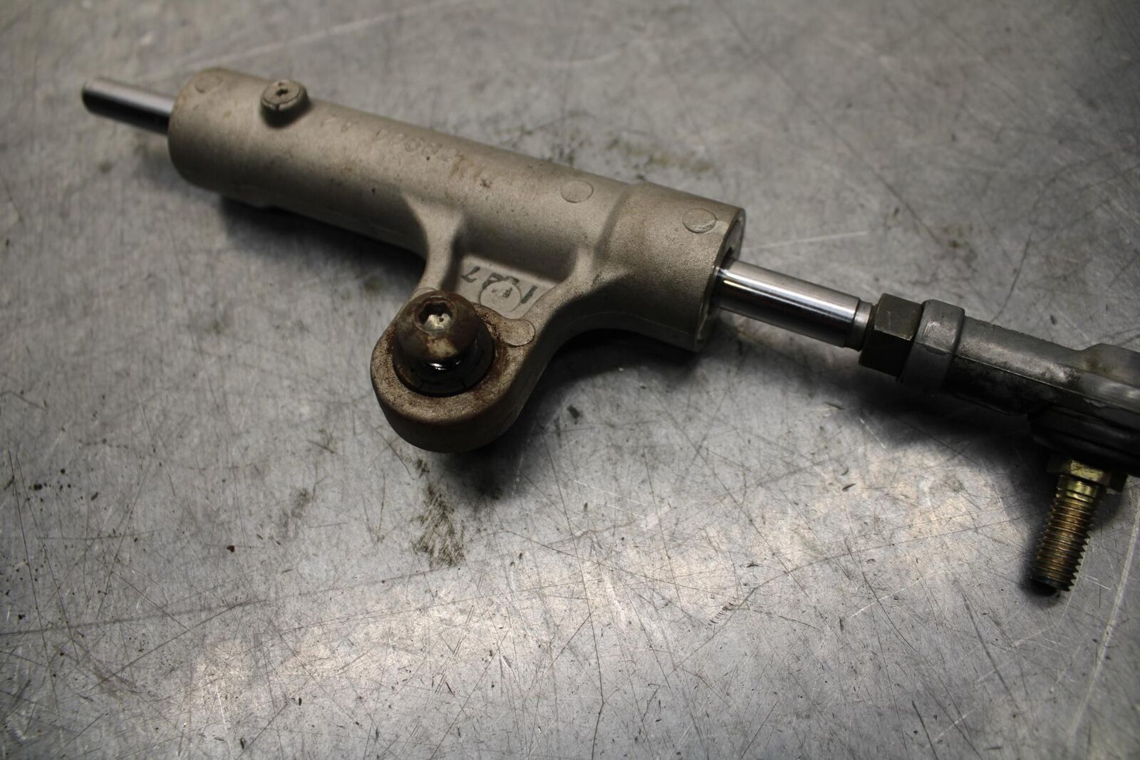 2002 Suzuki GSXR1000 STEERING DAMPER STABILIZER 51750-40F10 BB73
