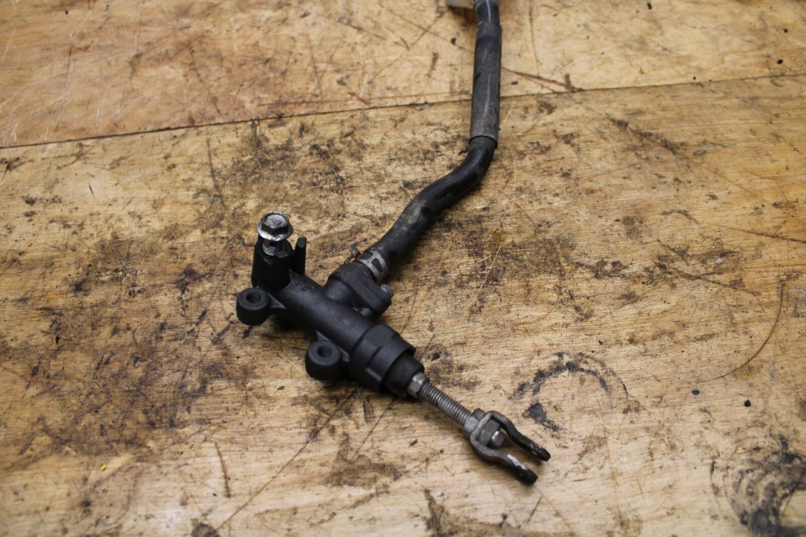 04-09 SUZUKI GS500F REAR BACK BRAKE MASTER CYLINDER W RESERVOIR BB335