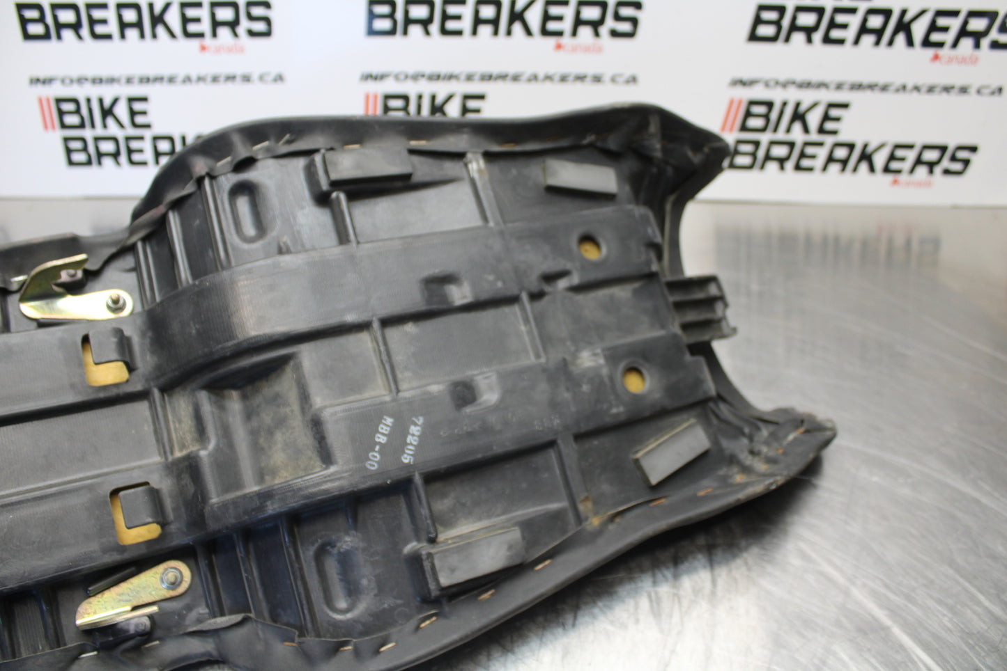 98-05 HONDA SUPER HAWK 1000 VTR1000F FRONT REAR SEAT SADDLE BB152