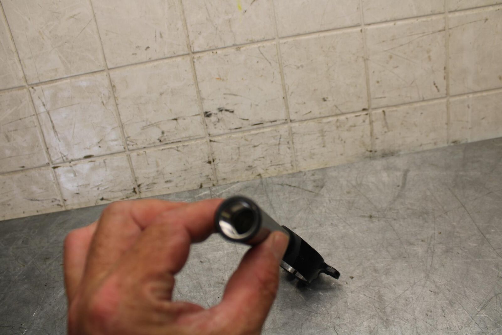 2008 Kawasaki Ninja ZX10R ZX1000E LEFT CLIP ON HANDLEBAR 46003-0144 BB524