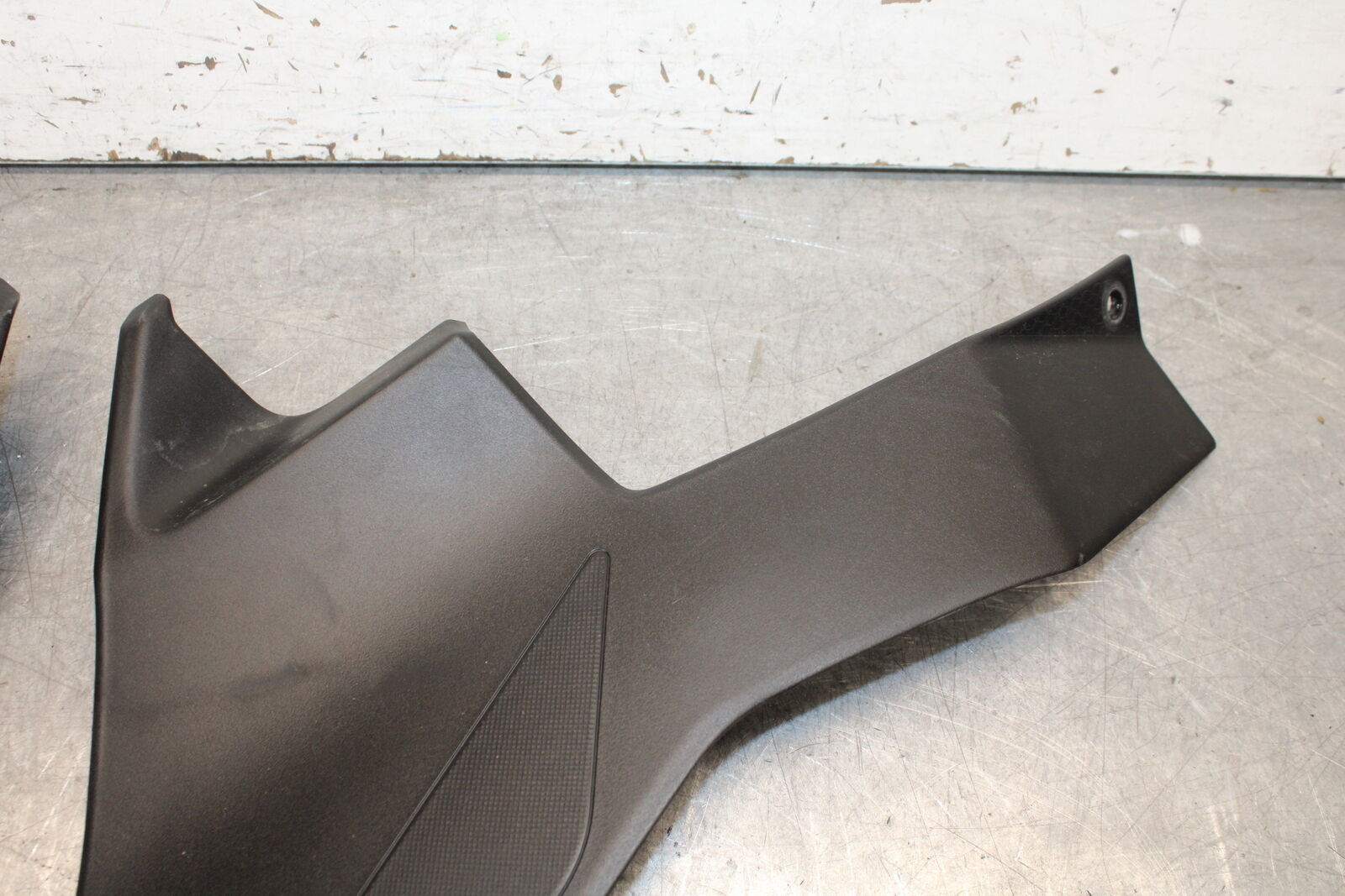 18-23 KAWASAKI NINJA 400 RIGHT LEFT FRONT SIDE SEAT PANELS TRIMS  BB679