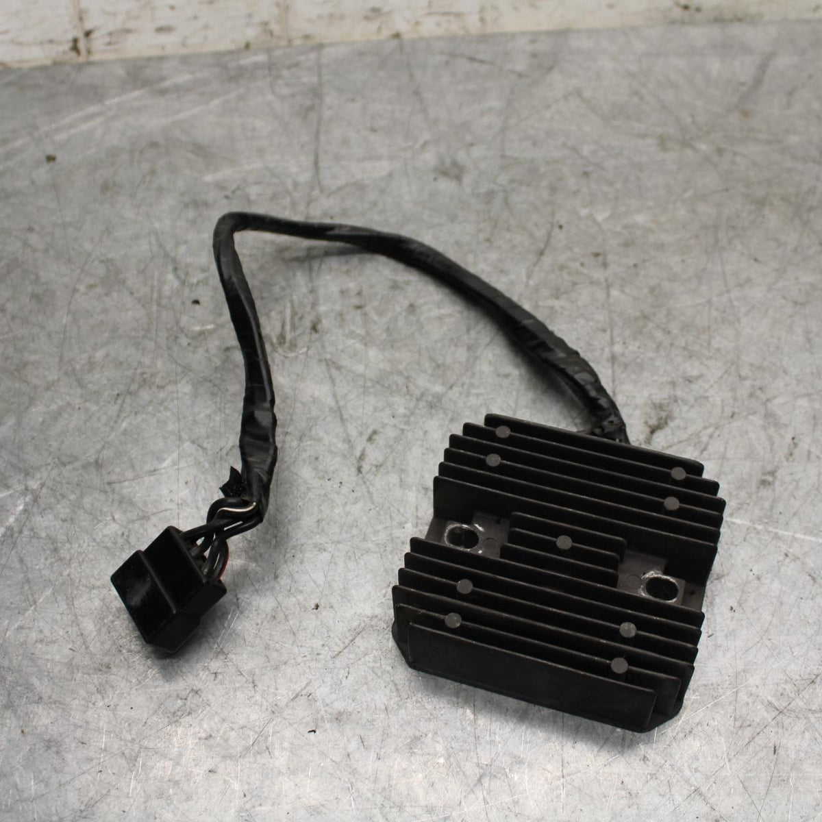 1997 Suzuki GSXR750 RECTIFIER VOLTAGE REGULATOR BB527