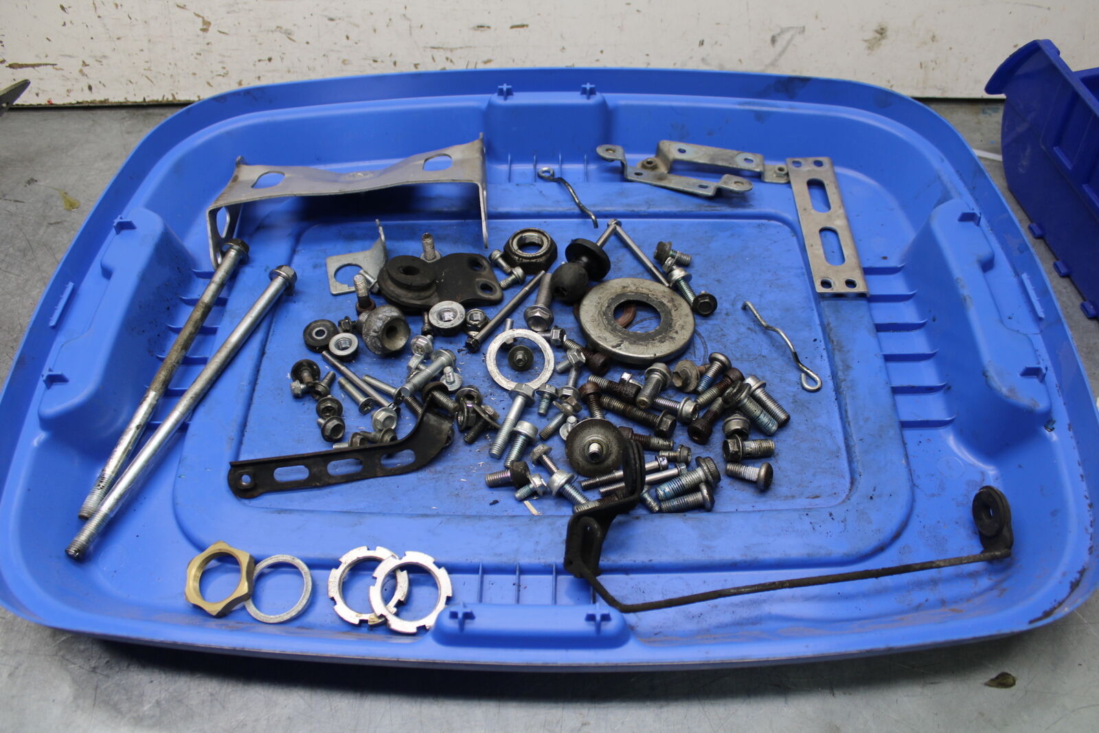 06-07 SUZUKI GSXR 600 MOUNTING BOLTS HARDWARE MOTOR SCREWS BB737