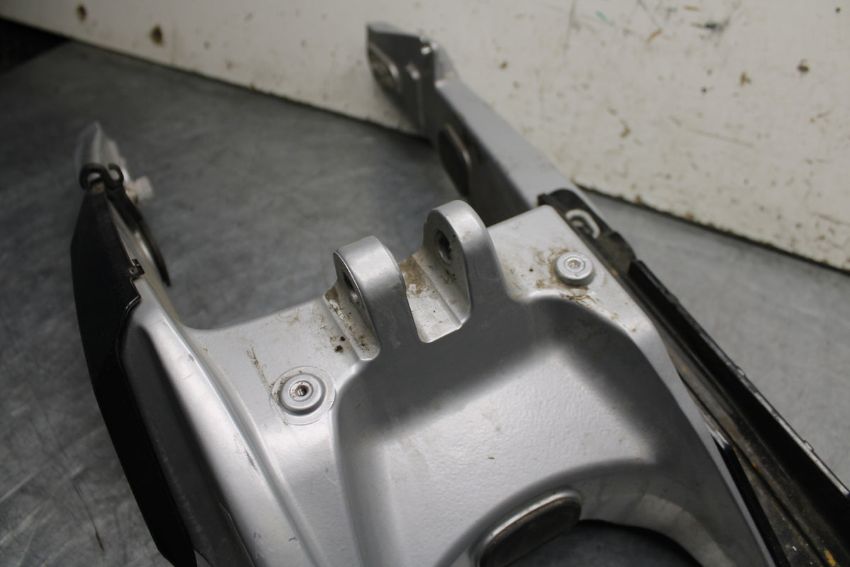 21-24 APRILIA TUONO 660 FACTORY REAR SWINGARM BACK SUSPENSION SWING ARM BB733