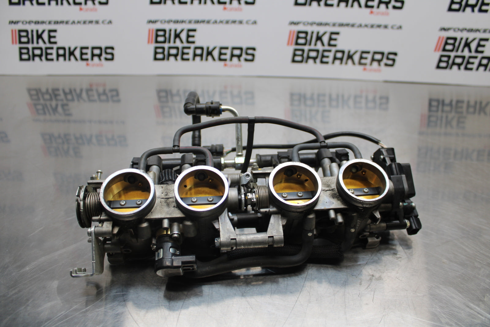 11 SUZUKI GSXR1000 MAIN FUEL INJECTORS / THROTTLE BODIES BB142