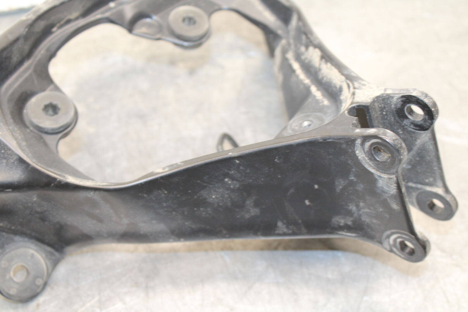 08-10 SUZUKI GSXR 600 UPPER FAIRING MIRROR GAUGES STAY BRACKET  BB721