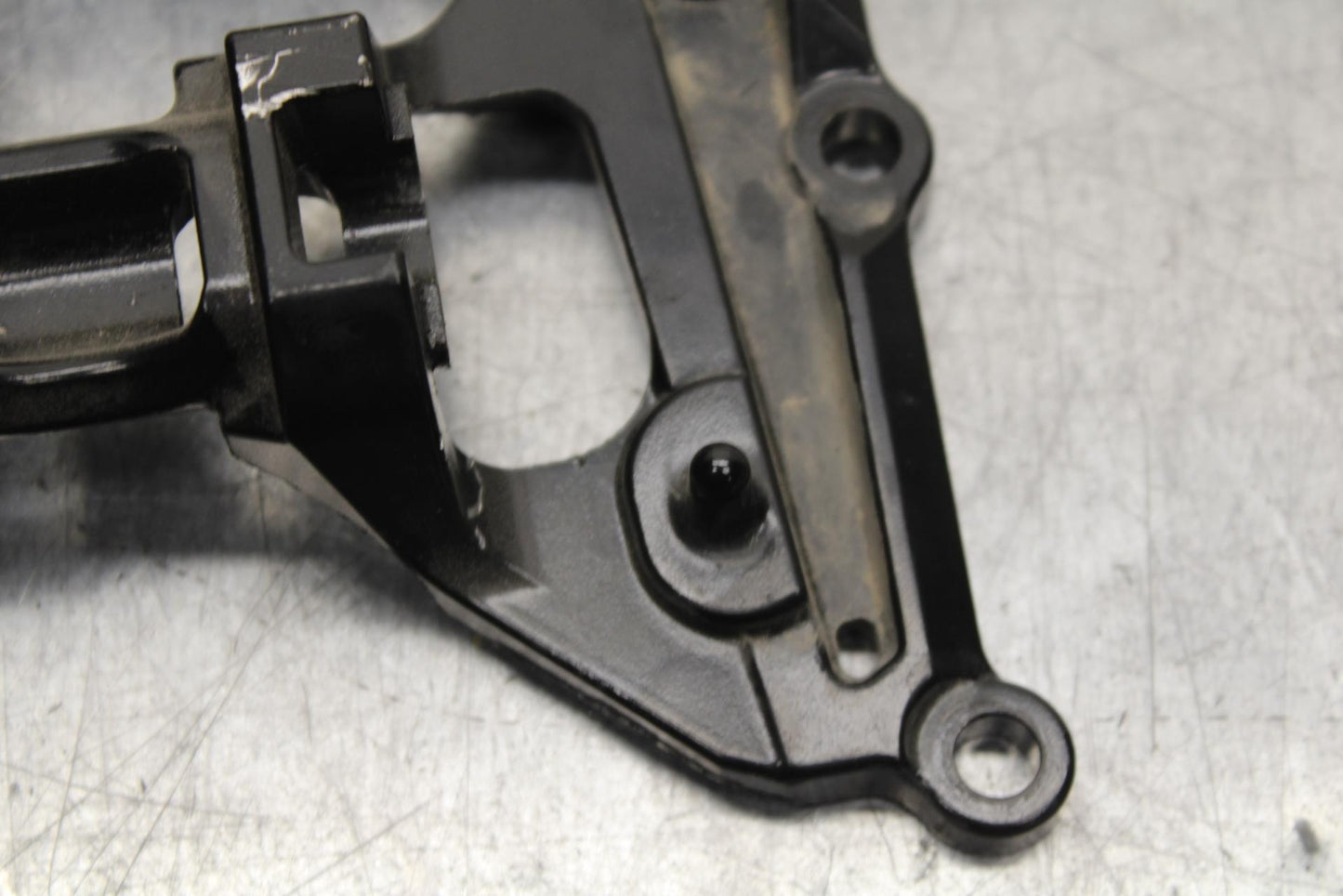 20-21 YAMAHA XSR900 GAS TANK FUEL CELL PETROL RESERVOIR BRACKET  BB599