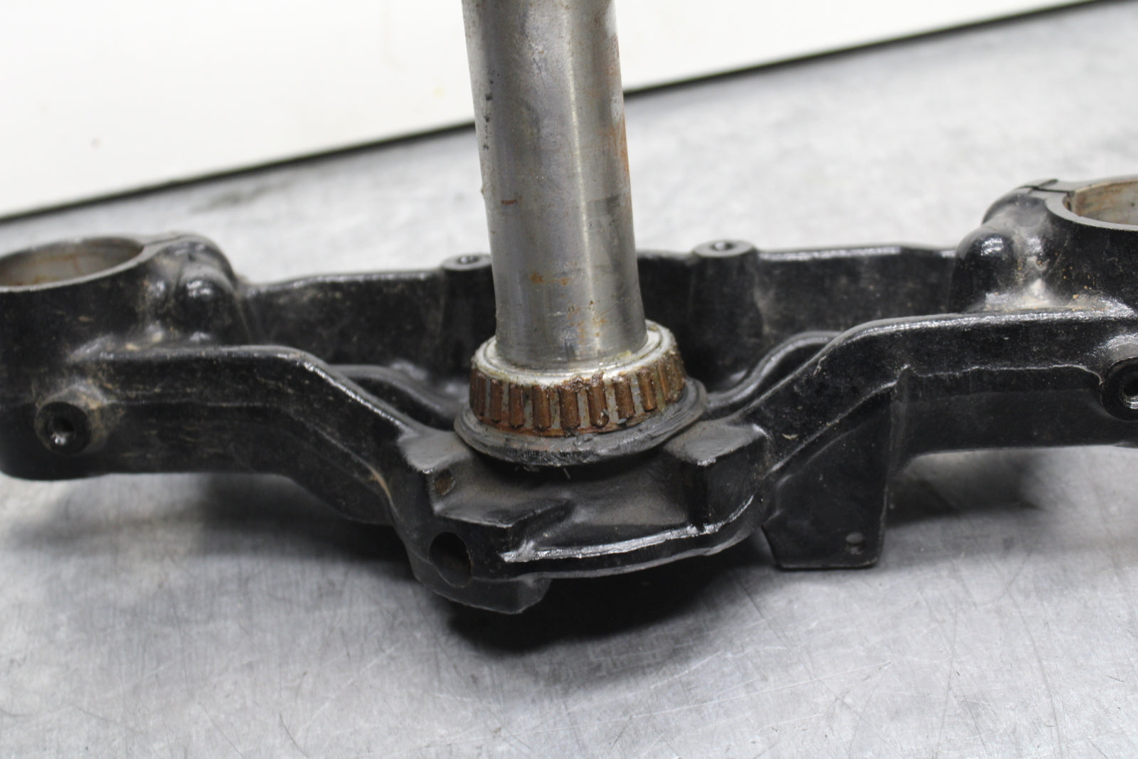 03-08 KAWASAKI VULCAN 1600 FRONT FORKS CLAMP LOWER TRIPLE TREE STEM BB123