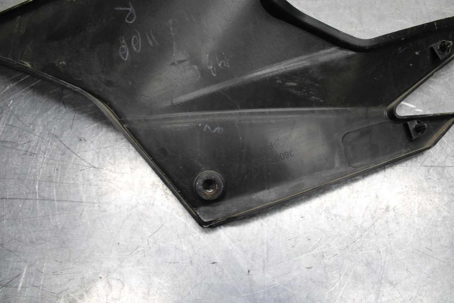 08-12 KAWASAKI NINJA 250R EX250J RIGHT FRONT SIDE SEAT  PANEL TRIM COWL BB612