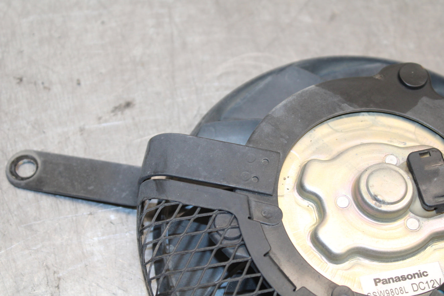 08-09 SUZUKI GSXR600 ENGINE RADIATOR COOLING FAN BB728