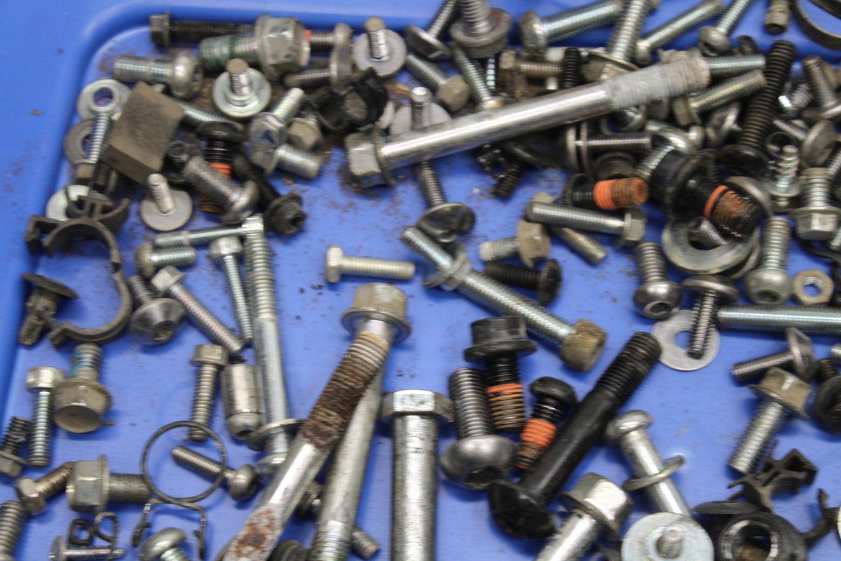 14-15 YAMAHA V STAR 1300 XVS1300CT TOURER MOUNTING BOLTS HARDWARE MOTOR BB722