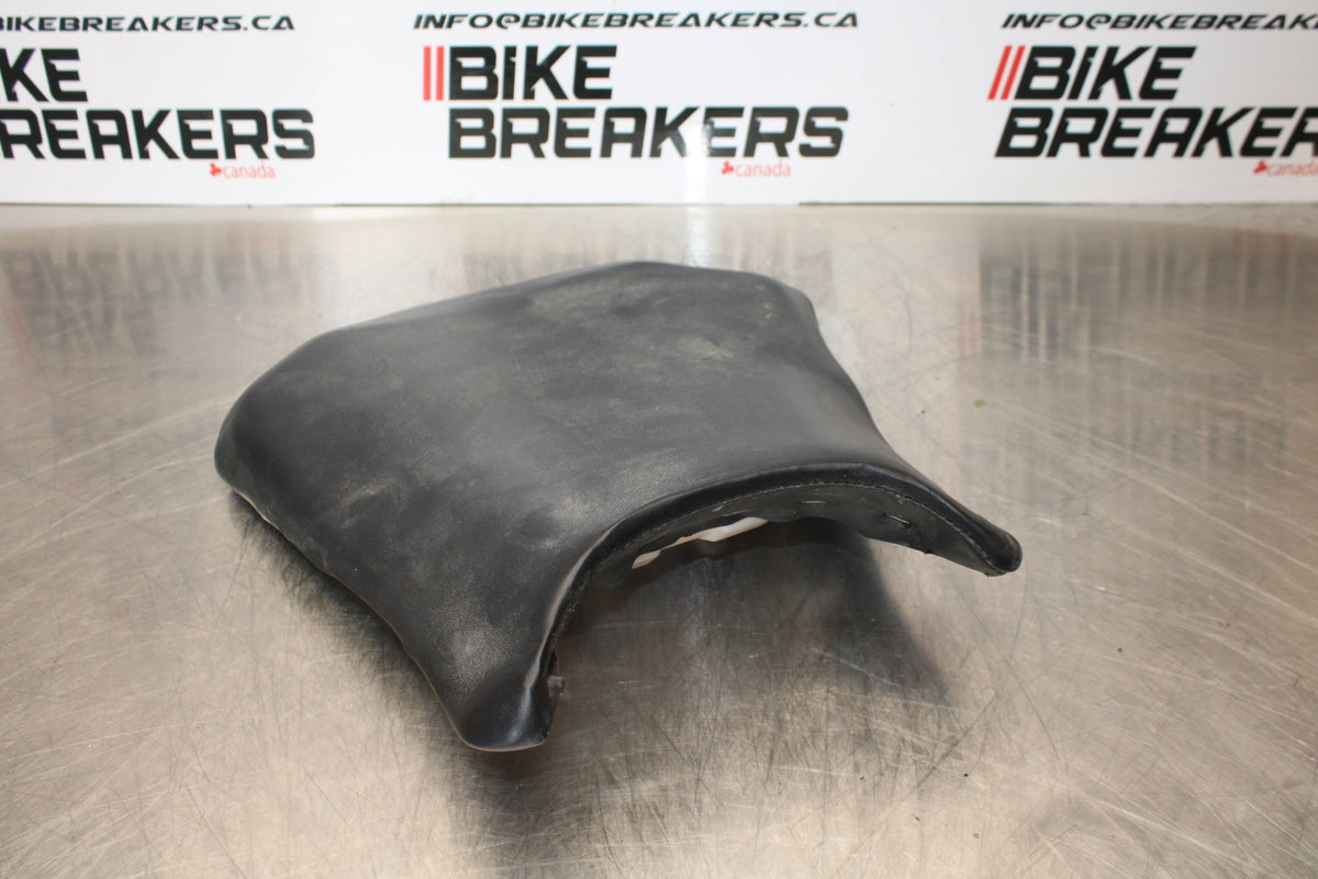 05-06 HONDA CBR600RR FRONT DRIVERS SEAT PAD SADDLE PILLION BB159