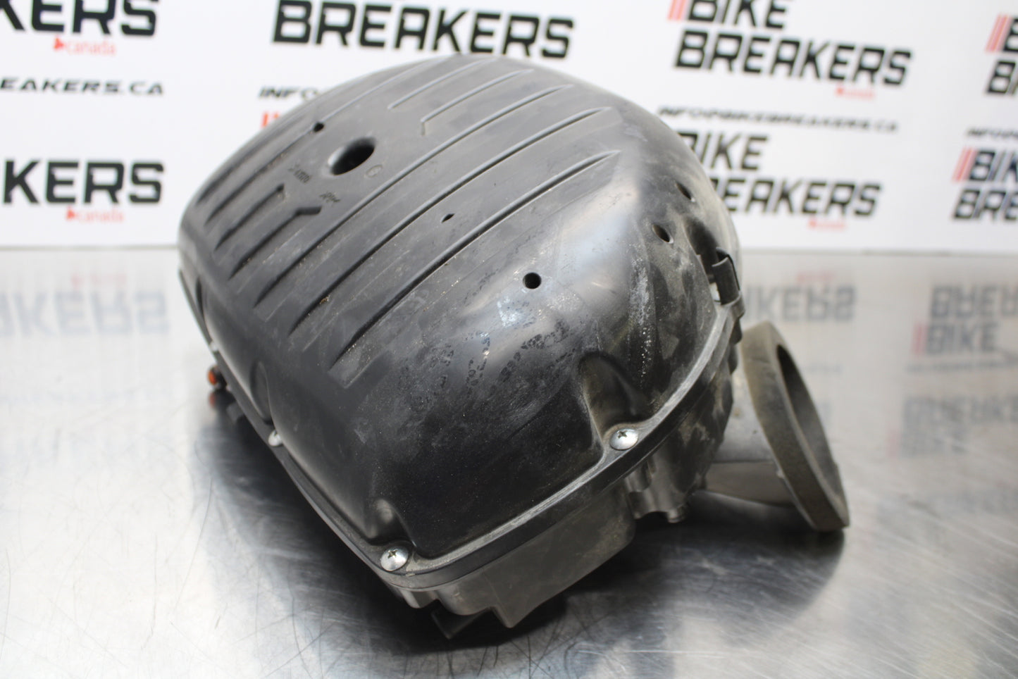 11 SUZUKI GSXR1000 AIRBOX AIR INTAKE FILTER BOX BB142