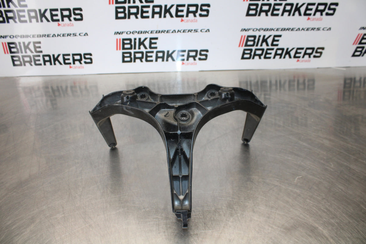 06-07 HONDA CBR1000RR UPPER FAIRING MIRROR GAUGES STAY BRACKET BB166