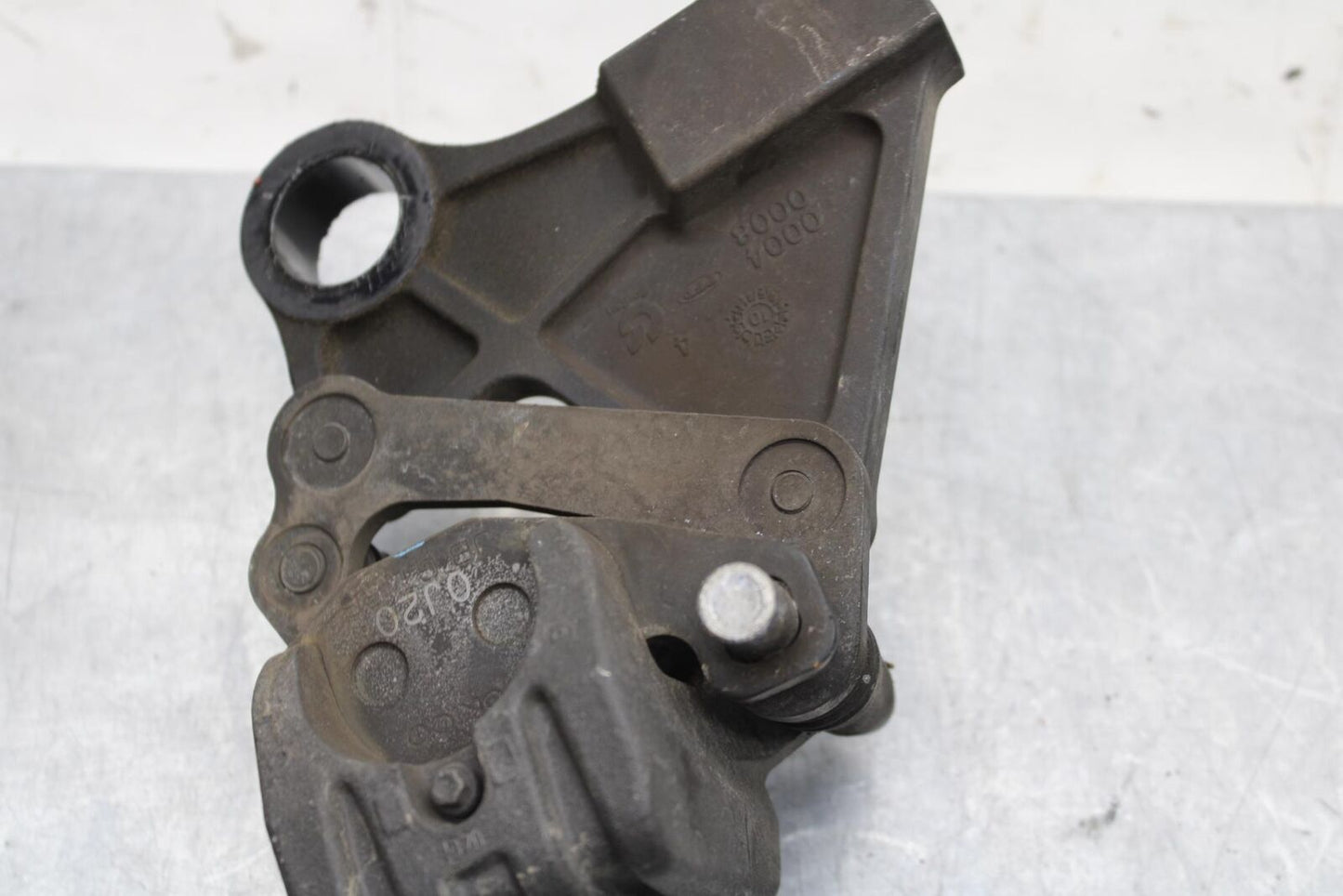 2011 Kawasaki Ninja ZX6R ZX600R REAR BACK BRAKE CALIPER W MOUNT BRACKET BB587