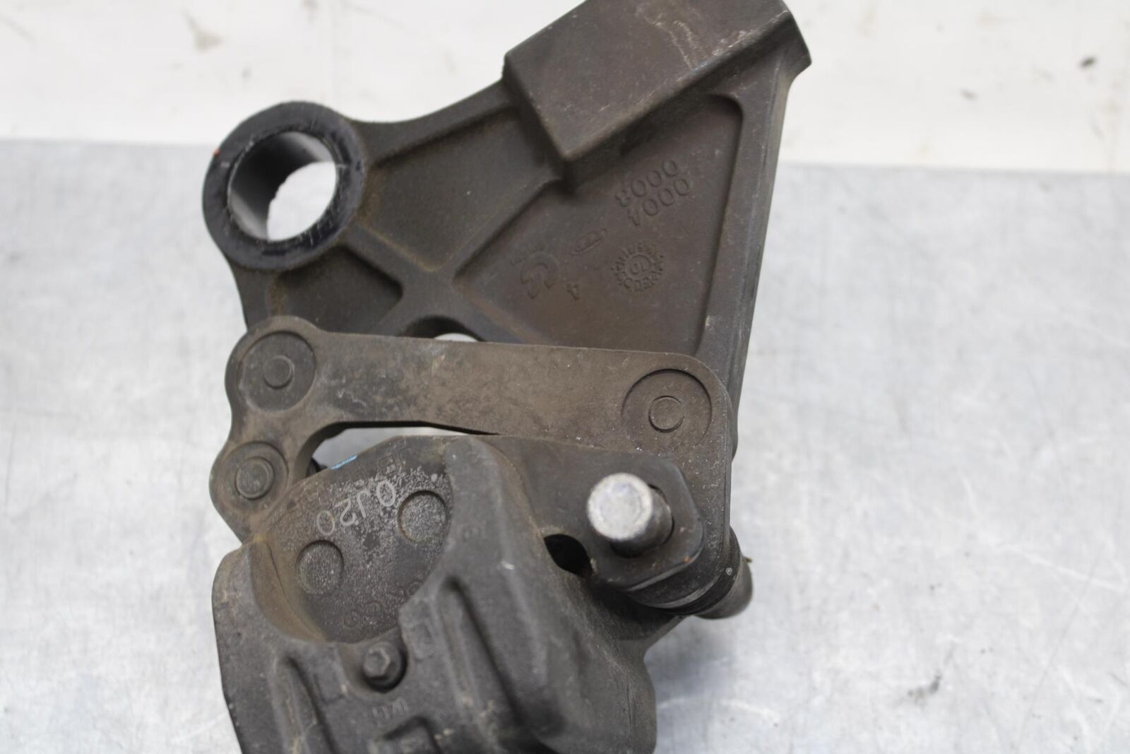 2011 Kawasaki Ninja ZX6R ZX600R REAR BACK BRAKE CALIPER W MOUNT BRACKET BB587