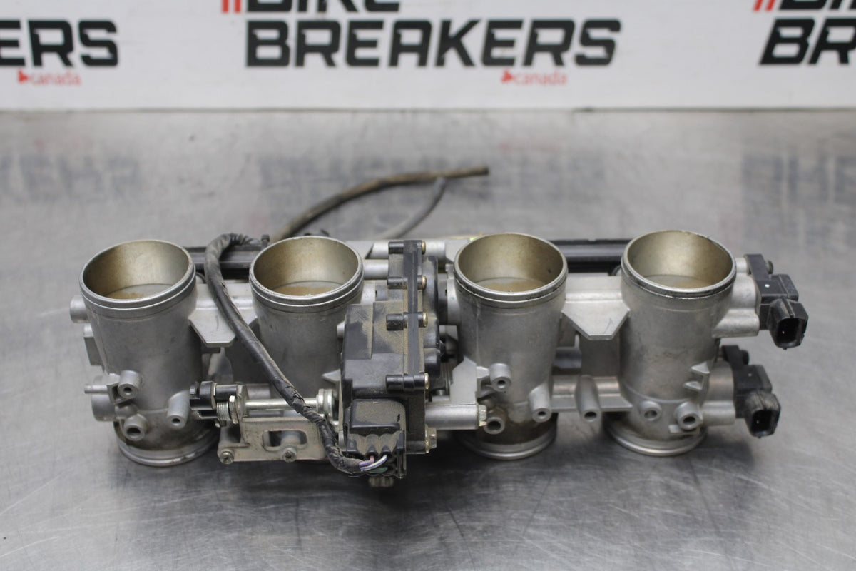 06 KAWASAKI Z750 MAIN FUEL INJECTORS / THROTTLE BODIES BB837