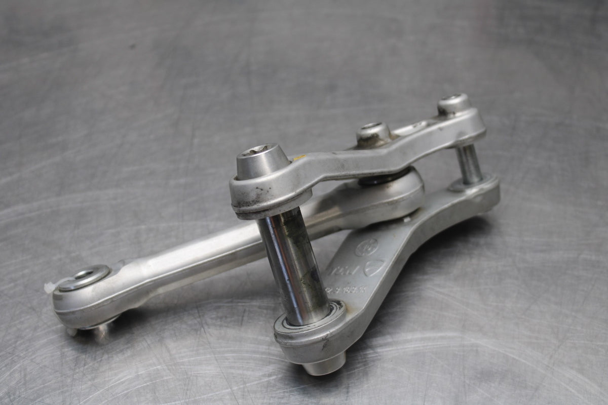 16 DUCATI 959 PANIGALE REAR DOGBONE SHOCK LINKAGE LINK BB912