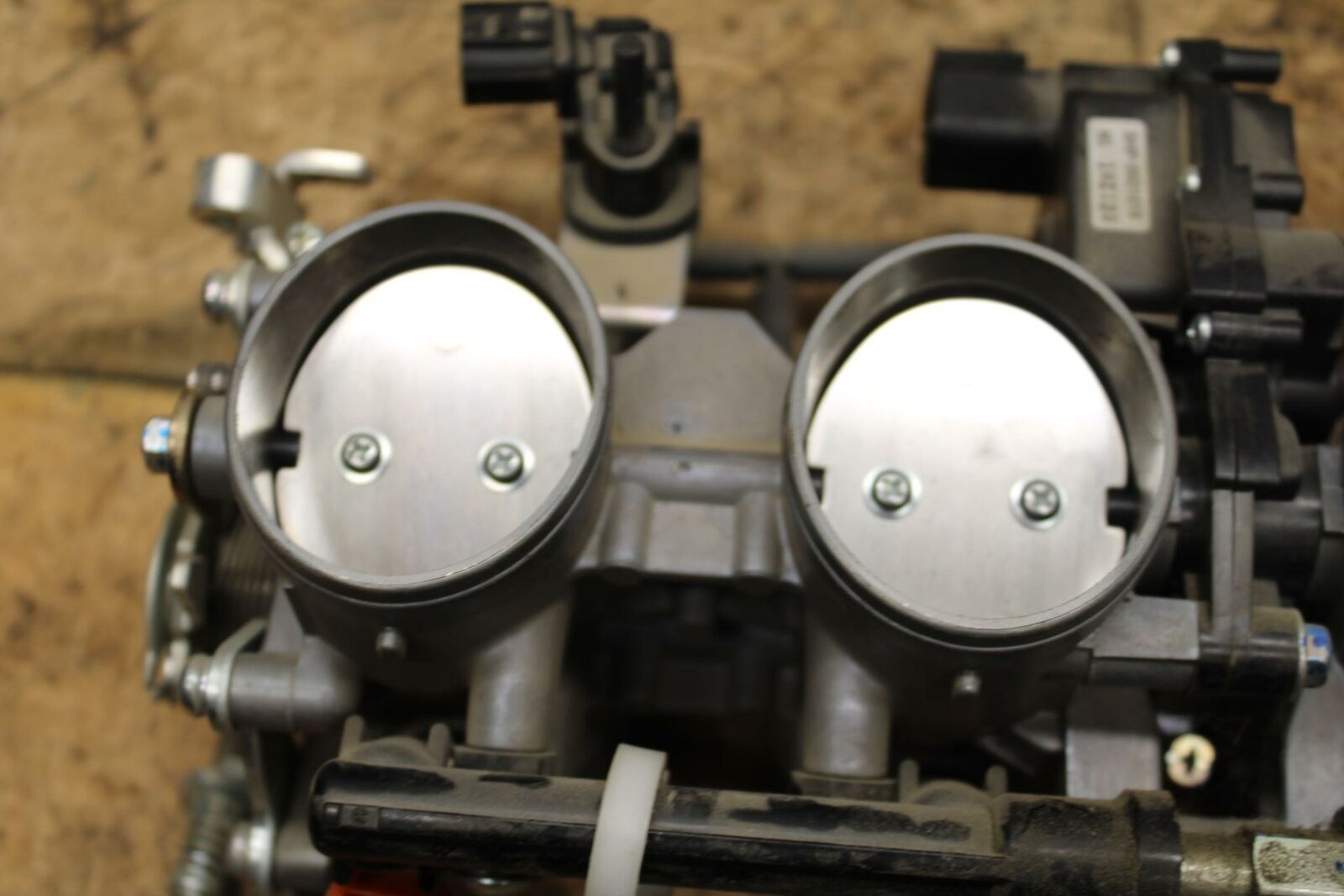 13-18 KAWASAKI NINJA ZX6R MAIN FUEL INJECTORS / THROTTLE BODIES BB342