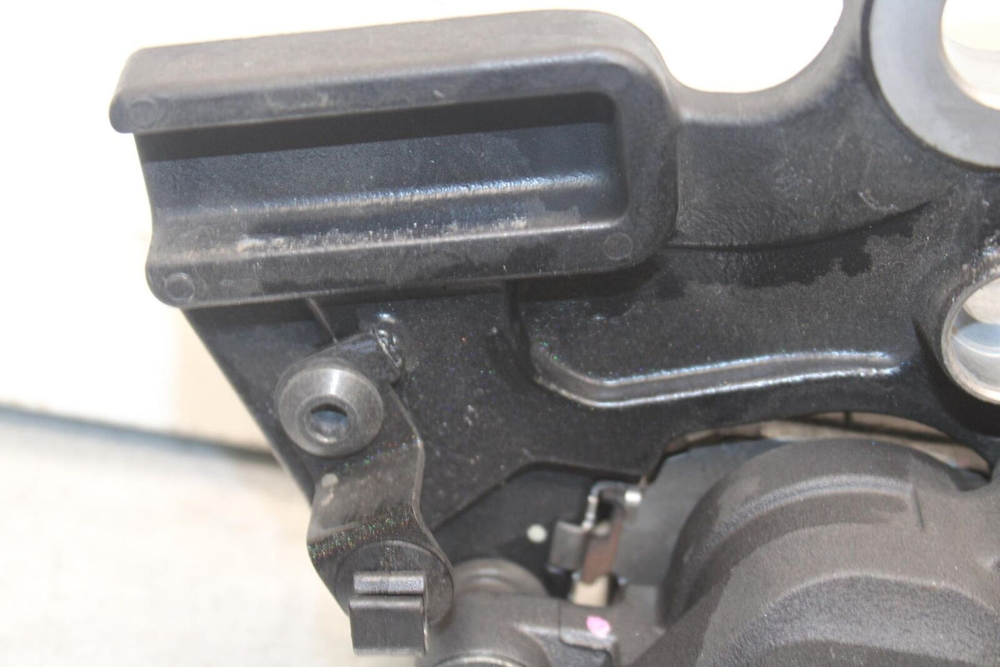 12-17 KAWASAKI ER-6N Z650 REAR BACK BRAKE CALIPER W MOUNT BRACKET BB607