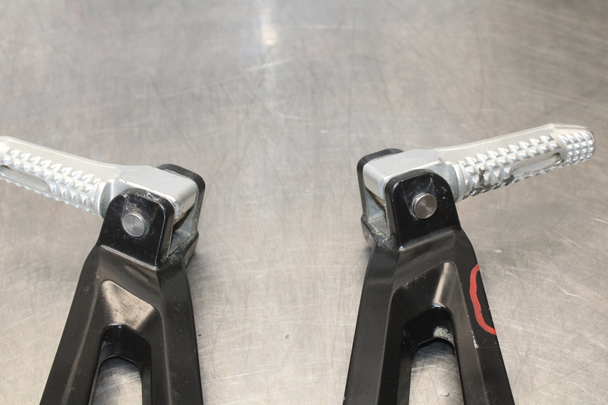 10-11 BMW S1000RR REAR BACK PASSENGER PEG SET PAIR BB168