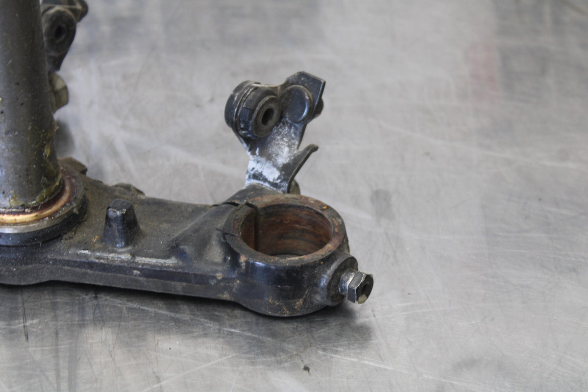 81 YAMAHA MAXIM 550 XJ550 FORKS CLAMP UPPER LOWER TRIPLE TREE STEM BB866
