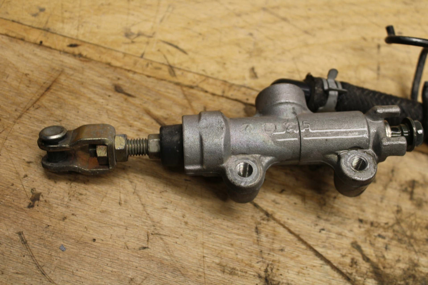 04-05 KAWASAKI NINJA ZX10R REAR BACK BRAKE MASTER CYLINDER W RESERVOIR BB322