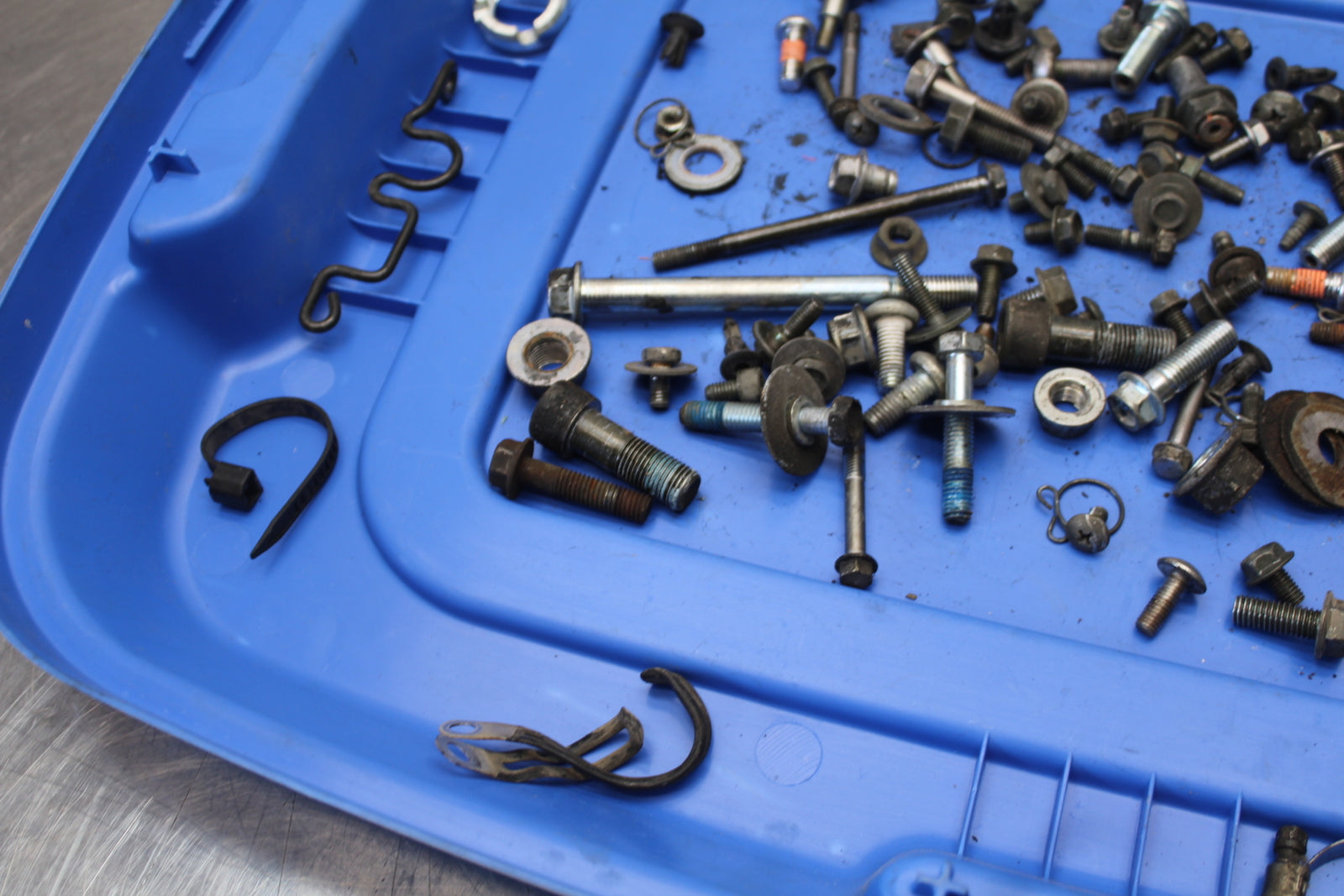 03 SUZUKI SV650S MOUNTING BOLTS HARDWARE MOTOR SCREWS BB167