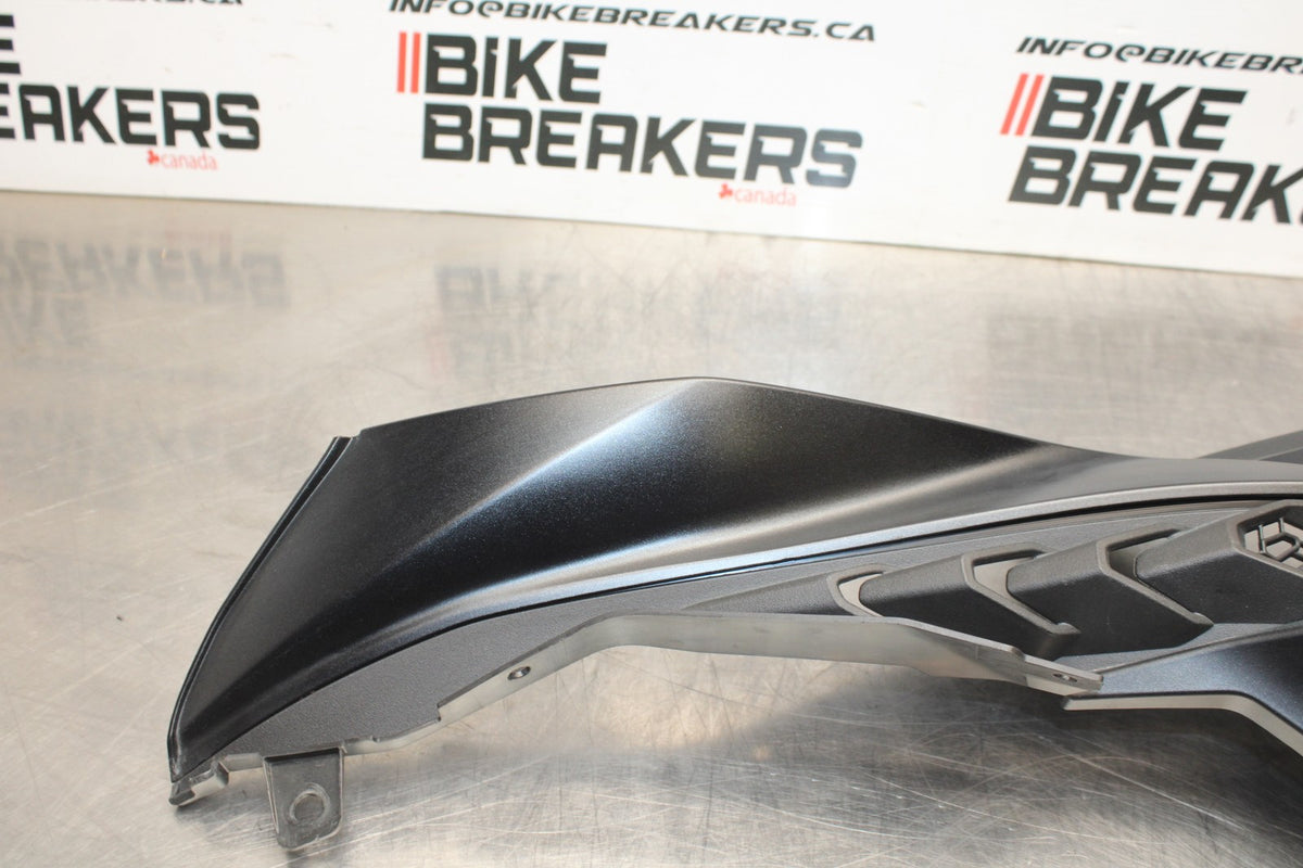 23-26 KAWASAKI NINJA ZX4RR LEFT FRONT UPPER MID SIDE FAIRING COWL PLASTIC BB00