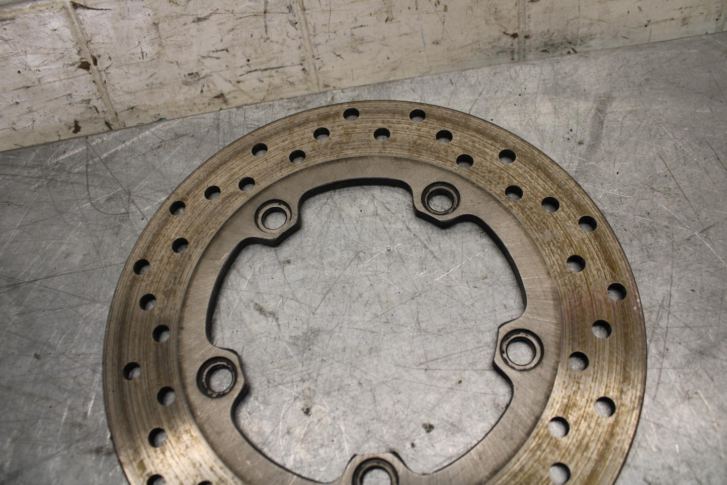 2007 Yamaha YZF R1 REAR ROTOR BACK BRAKE DISC 5SL-2582W-00-00 BB523