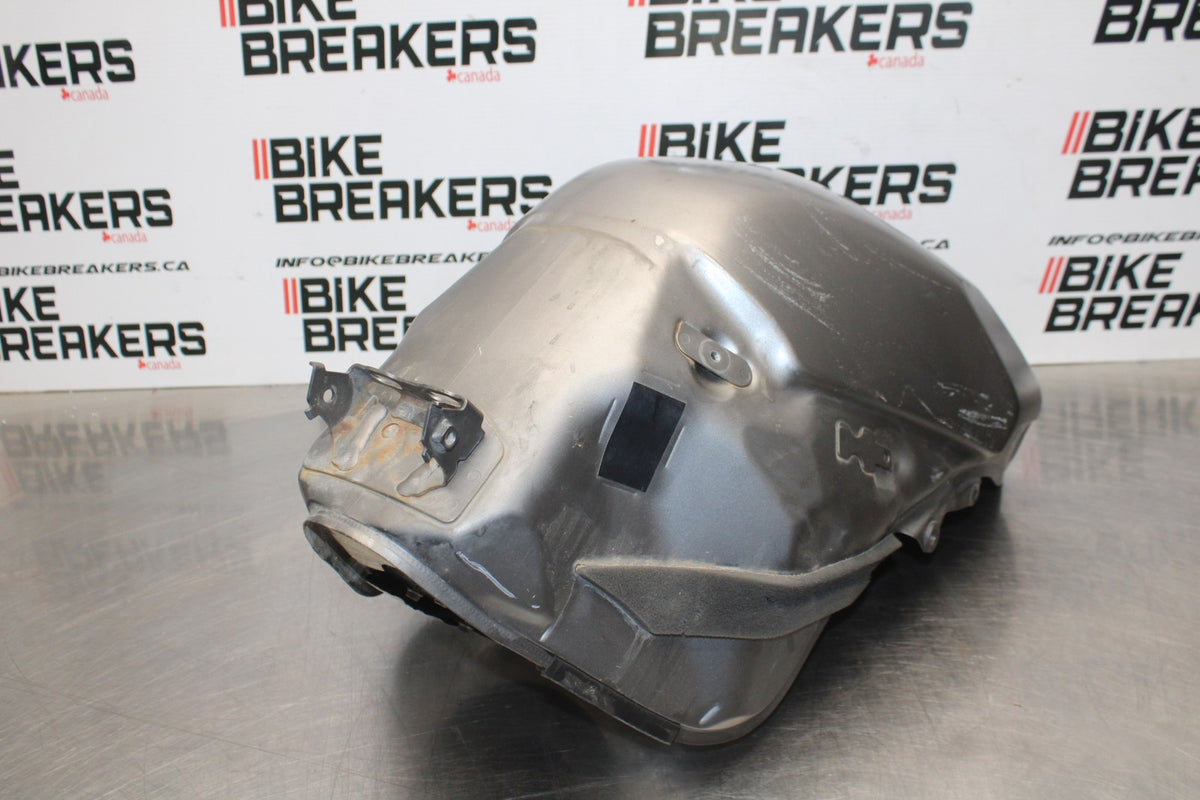 13 YAMAHA YZF R1 GAS TANK FUEL CELL PETROL RESERVOIR BB781