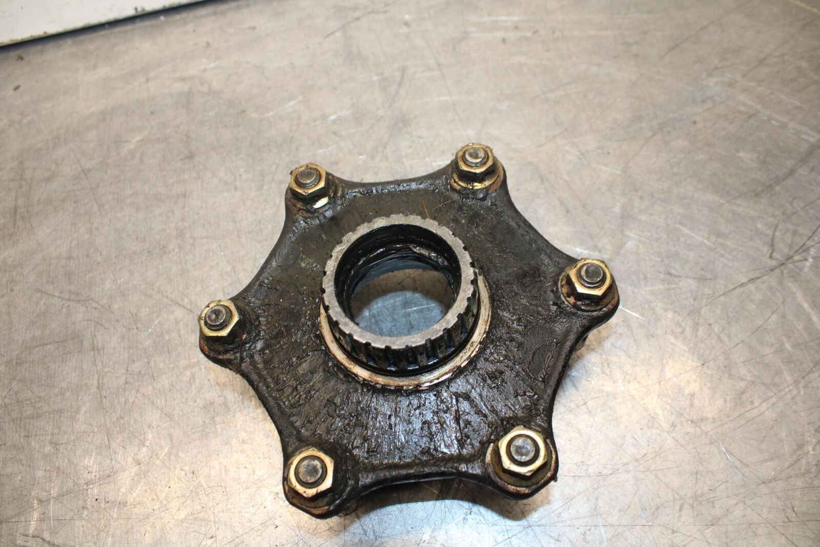 1983 Honda V45 Magna VF750C REAR HUB WHEEL BB91