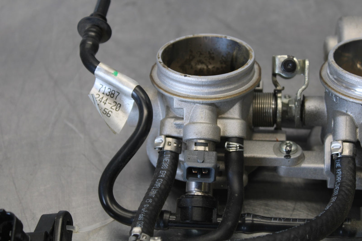20-23 APRILIA RS660 MAIN FUEL INJECTORS / THROTTLE BODIES BB889