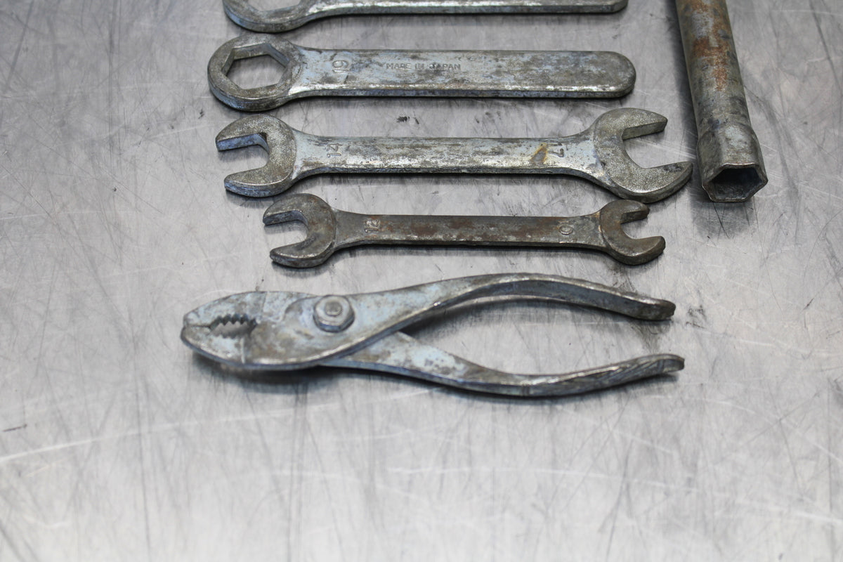 00 SUZUKI SV650 STOCK TOOLS OEM TOOL BAG KIT SET BB156
