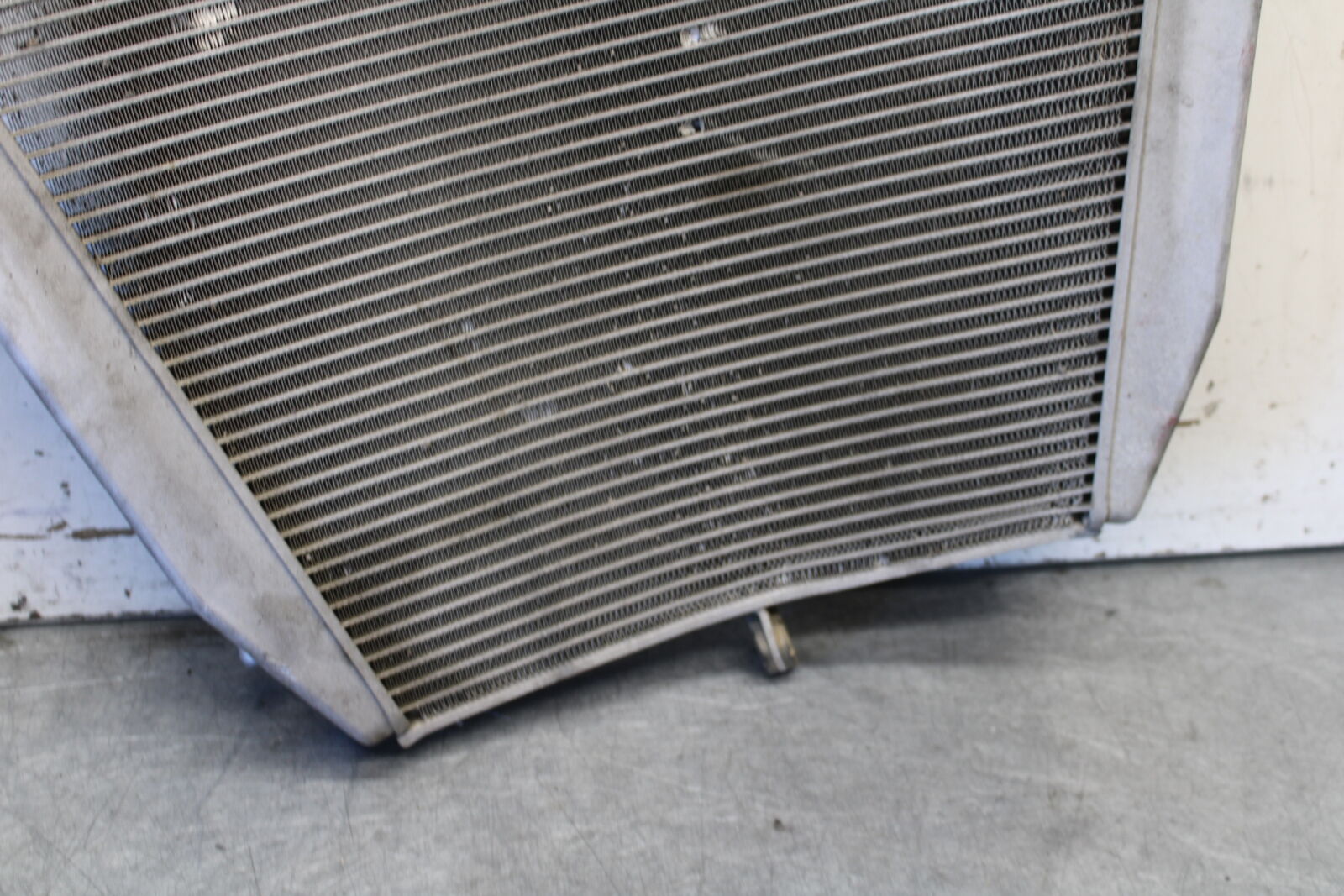 11-24 SUZUKI GSXR750 ENGINE RADIATOR MOTOR COOLER COOLING RADIATER  BB687