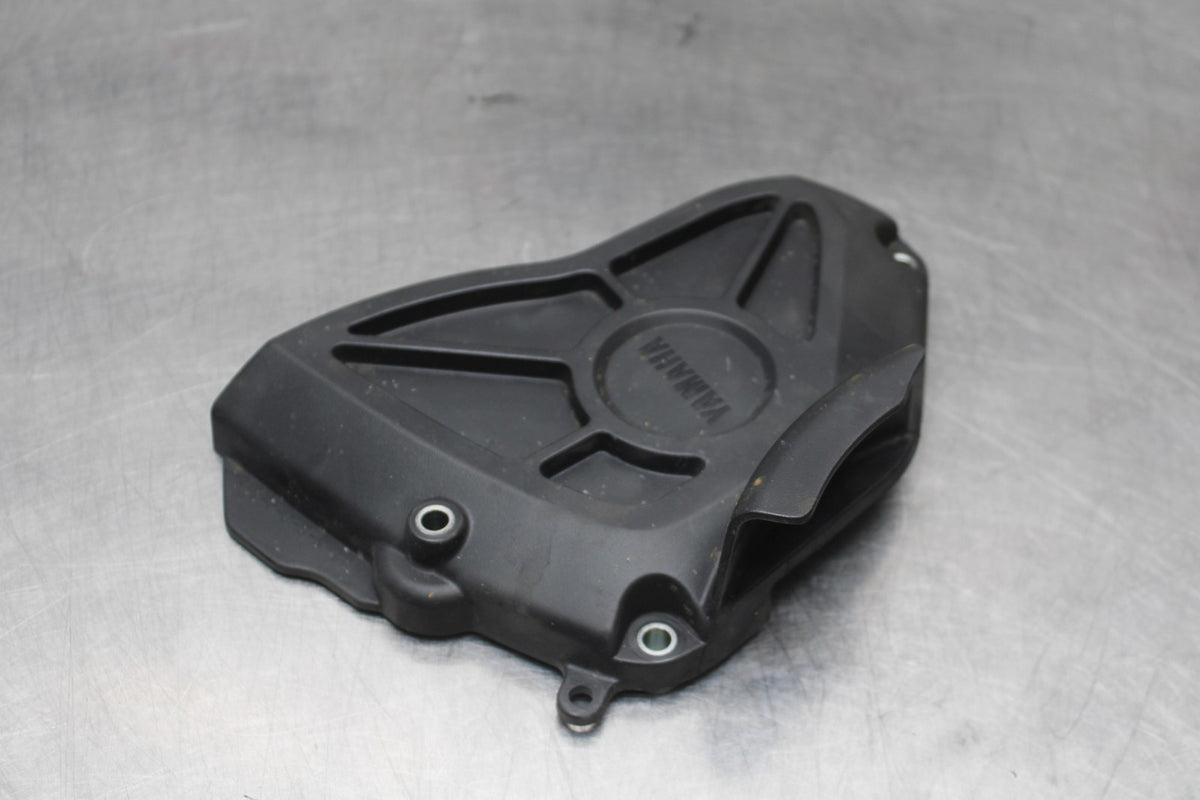 18 YAMAHA YZF R1  ENGINE SPROCKET COVER BB838