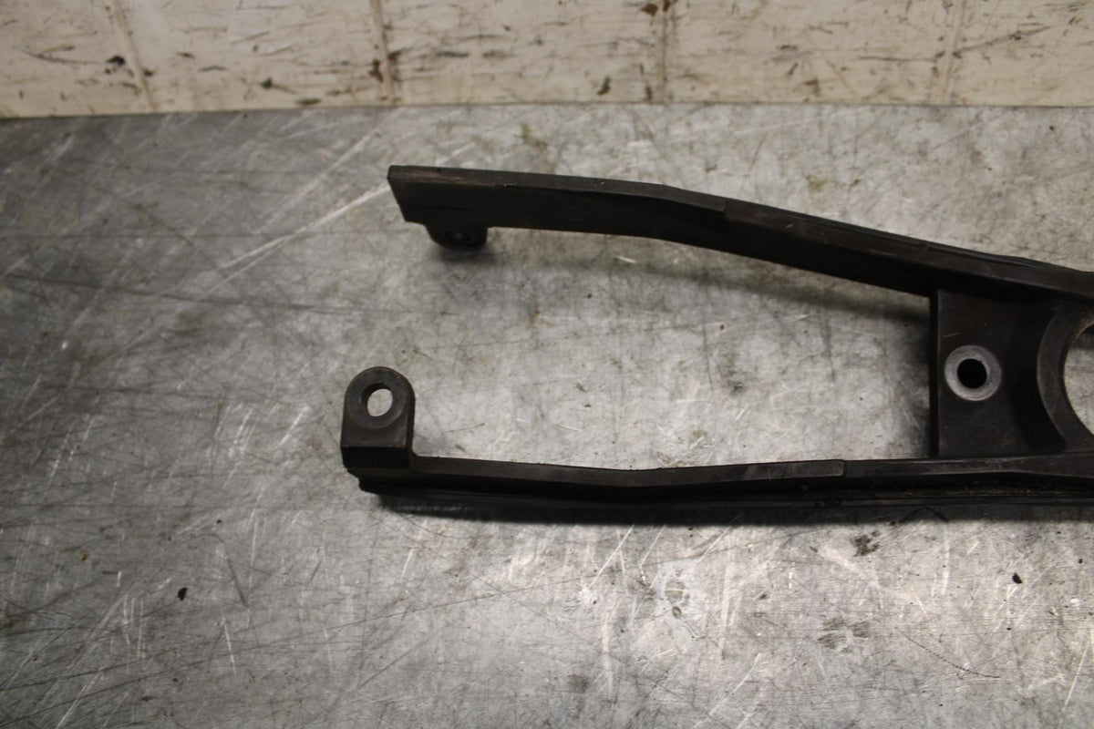 2007 Suzuki GSXR600 SWINGARM CHAIN BUFFER SLIDER GUIDE 61273-01H00 BB540