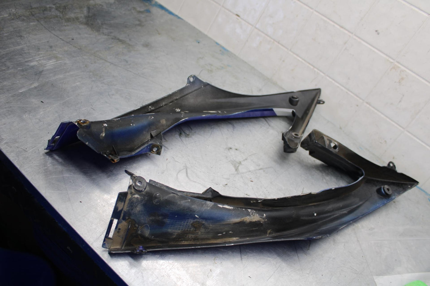 07 YAMAHA YZF R6 2c0 RIGHT LEFT FRONT DUCT COVERS PANELS COWLS FAIRINGS BB423