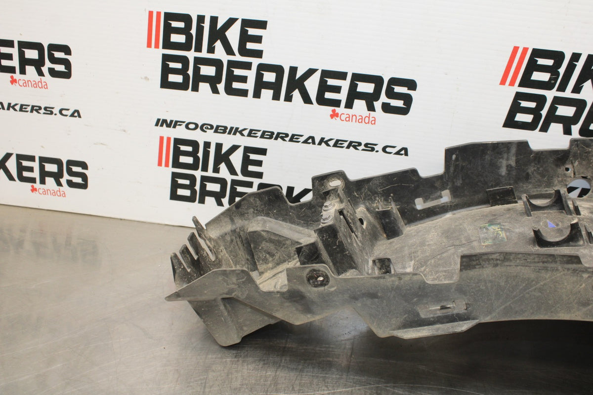 15 TRIUMPH TIGER 800 REAR BACK TAIL UNDERTAIL BATTERY TRAY PLASTIC BB873