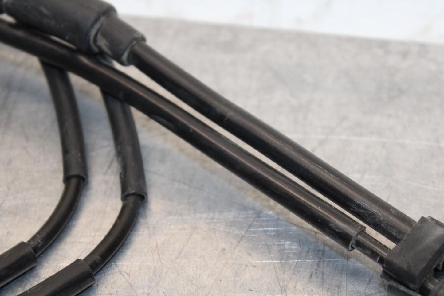 20-21 YAMAHA XSR900 THROTTLE CABLES LINES BB599